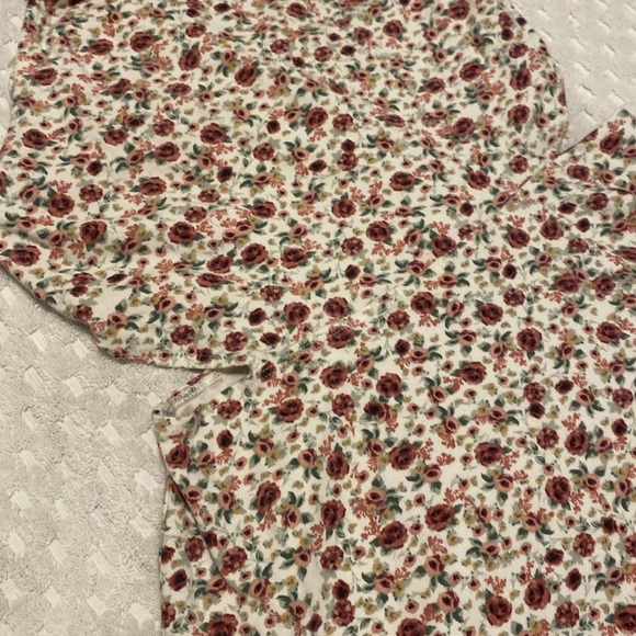 Floral mini dress with cutouts - Picture 2 of 2